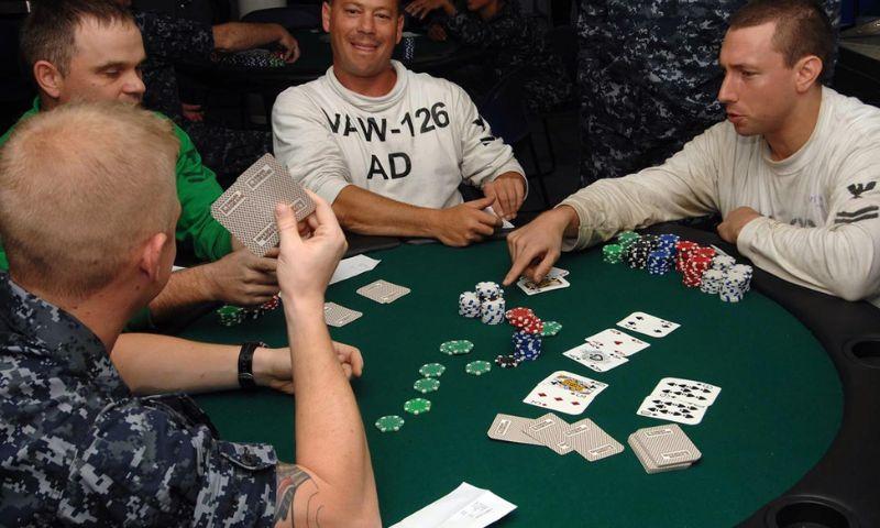 Dù là ai bạn đều có thể tham gia chơi Poker Kubet 