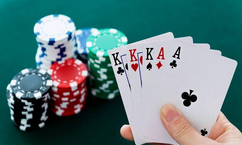 Một bộ Poker bao gồm những gì? 